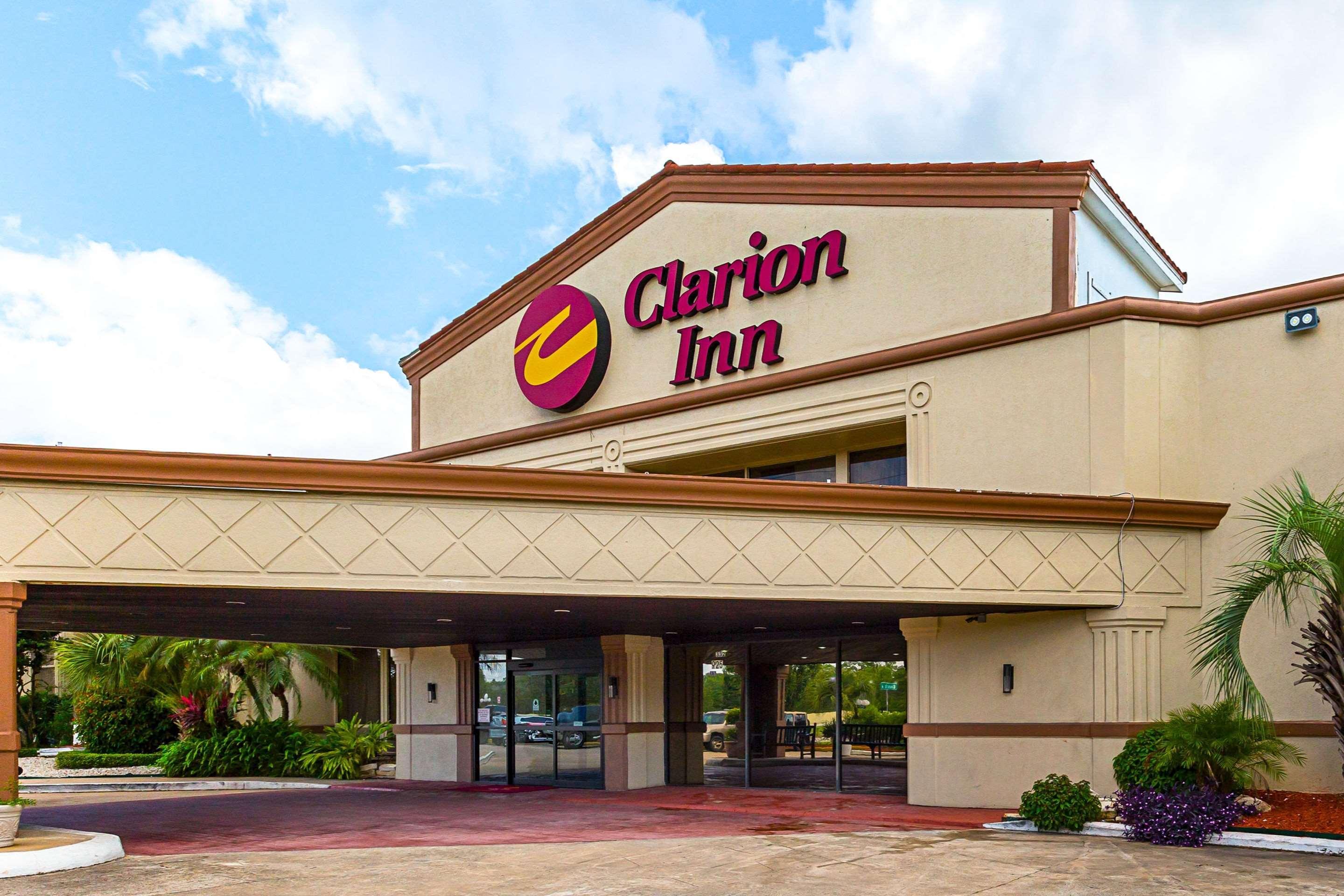 Clarion Pointe Lake Jackson - Clute Bagian luar foto
