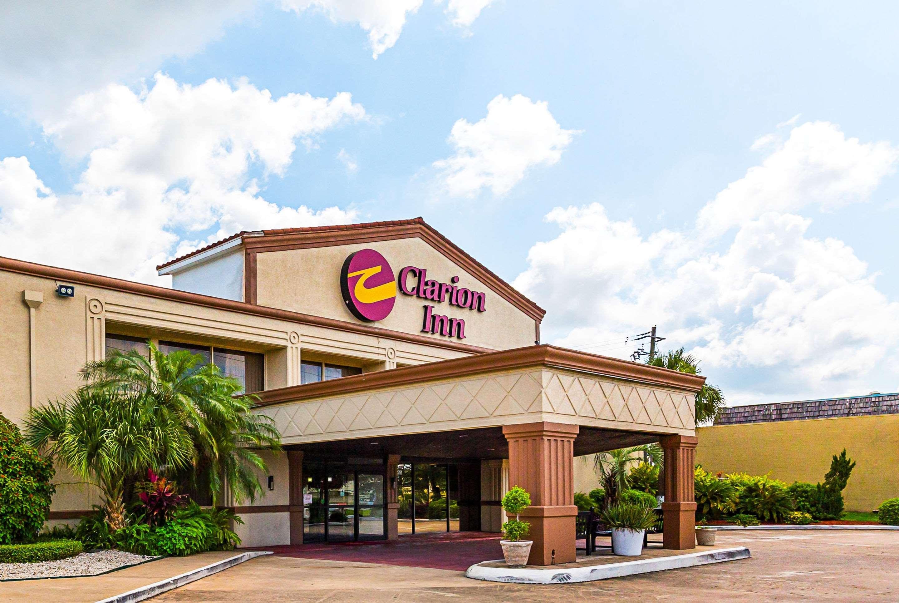 Clarion Pointe Lake Jackson - Clute Bagian luar foto