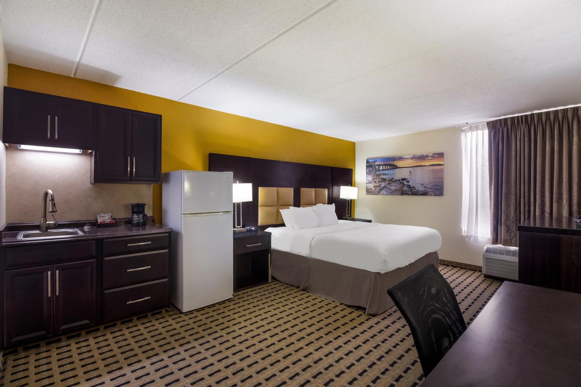 Clarion Pointe Lake Jackson - Clute Bagian luar foto