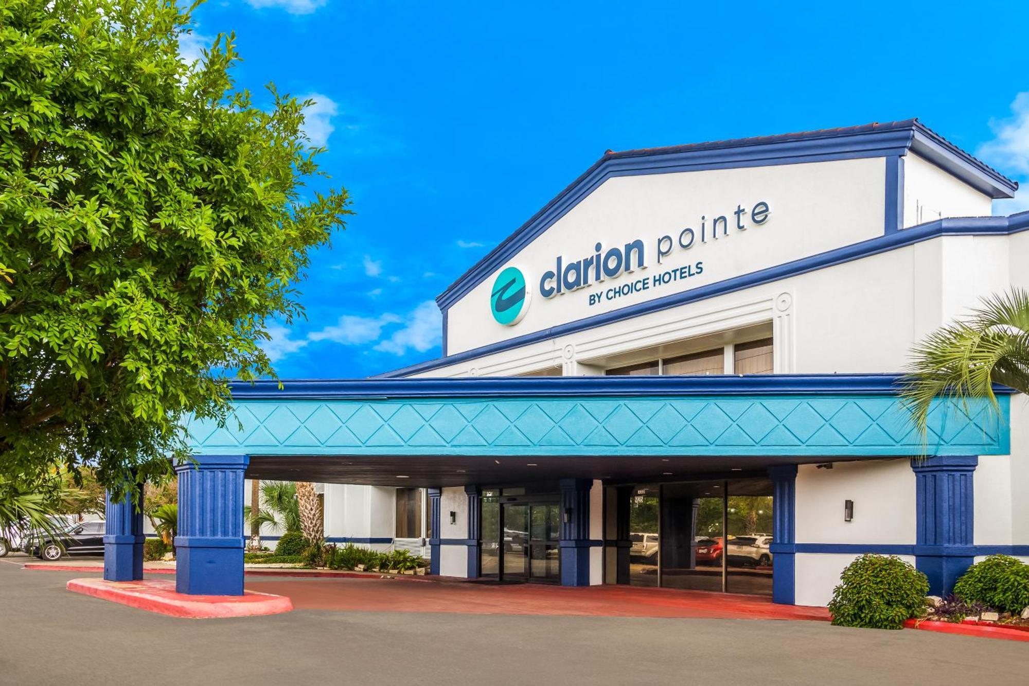 Clarion Pointe Lake Jackson - Clute Bagian luar foto